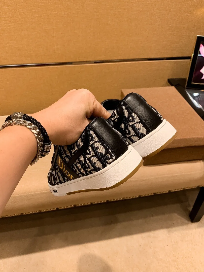 Men's shoes💰 380💰👍[Dior]🔝High-end brand of men's shoes official website 1:1 latest masterpiece: the upper is made of original Italian official website special technical cloth fabric with original comfortable and breathable lining➕original designated non-slip outsole🔥making walking more convenient and comfortable! An exclusive new model, a stunning work, a beautiful 1:1 replica [color] compared to the official quality! Create a fashionable personality to set off your uniqueness! A must-have for trendy men! 🔥, sizes: 38-44. color:.    3⃣️colors available🔥